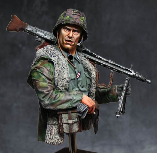 Waffen SS - MG42 Gunner