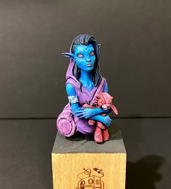 Alien Girl, Robot Rocket Miniatures