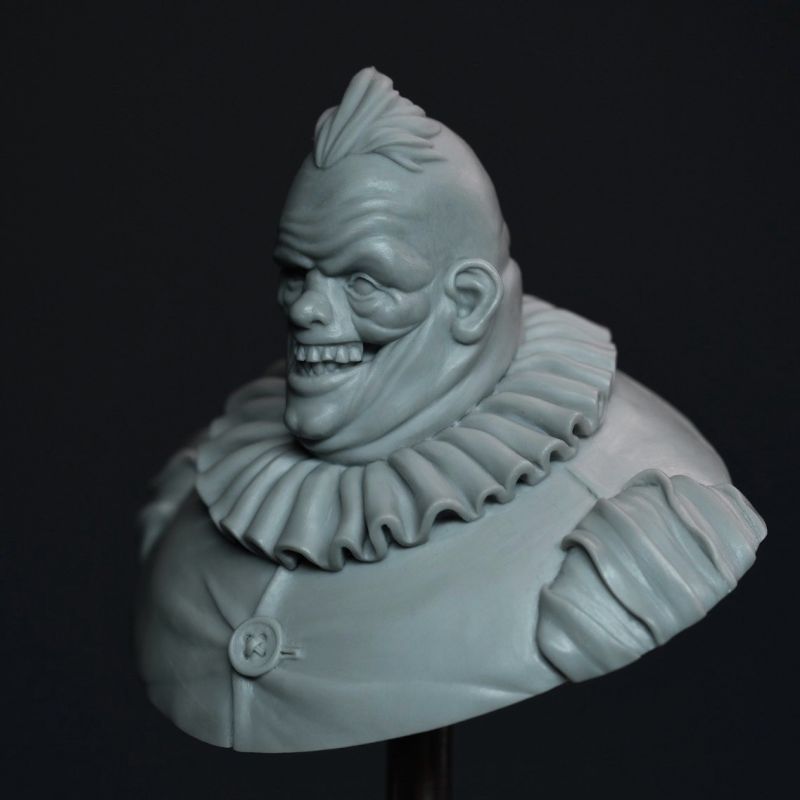 Clown (Traditional sculpture)