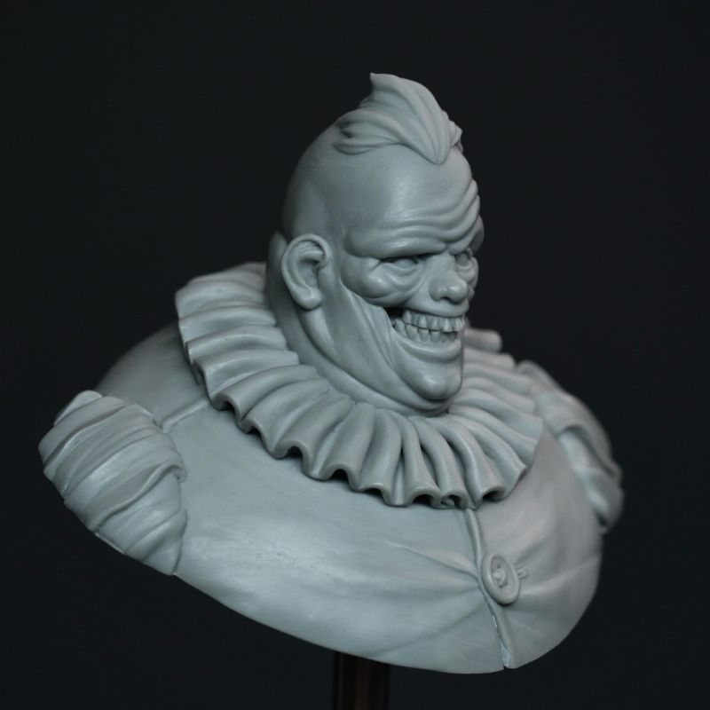 Clown (Traditional sculpture)