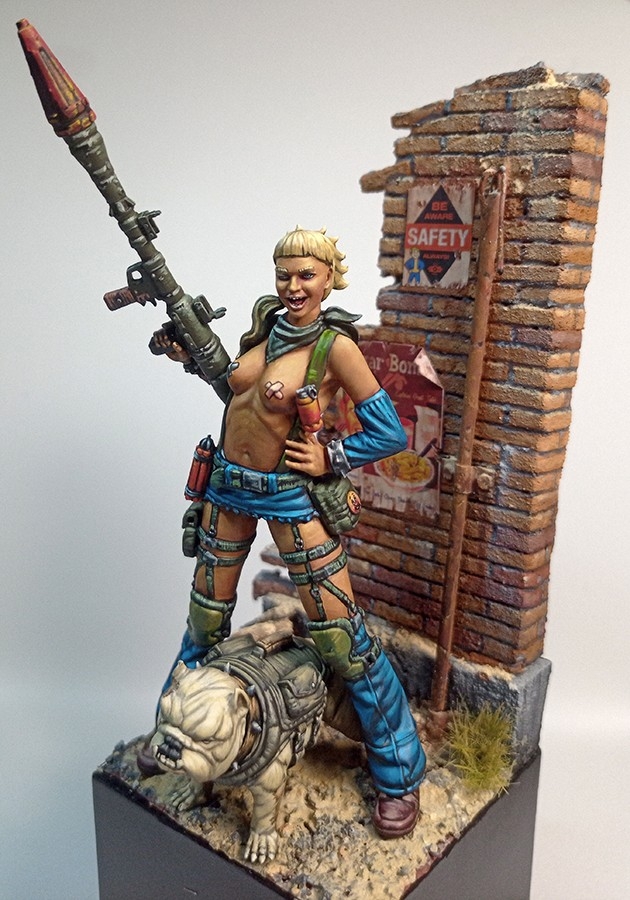 Raider Girl from Kuton Sculpts.