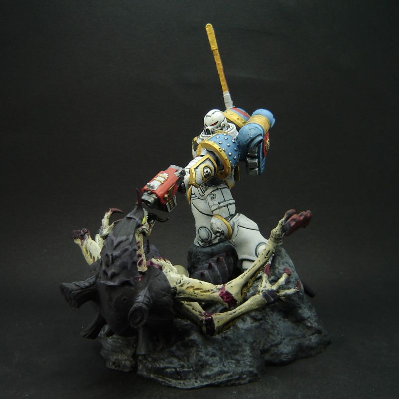 Space Marine Killing a Tyranid