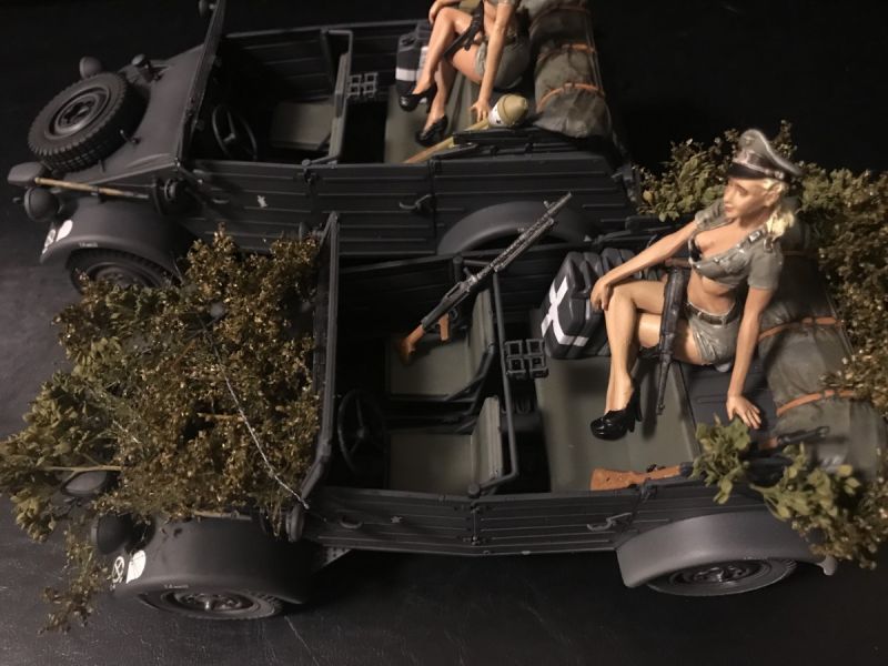 Pkw.K1 Kubelwagen Type 82 w/Blond Girl’s Figure by Hasegawa