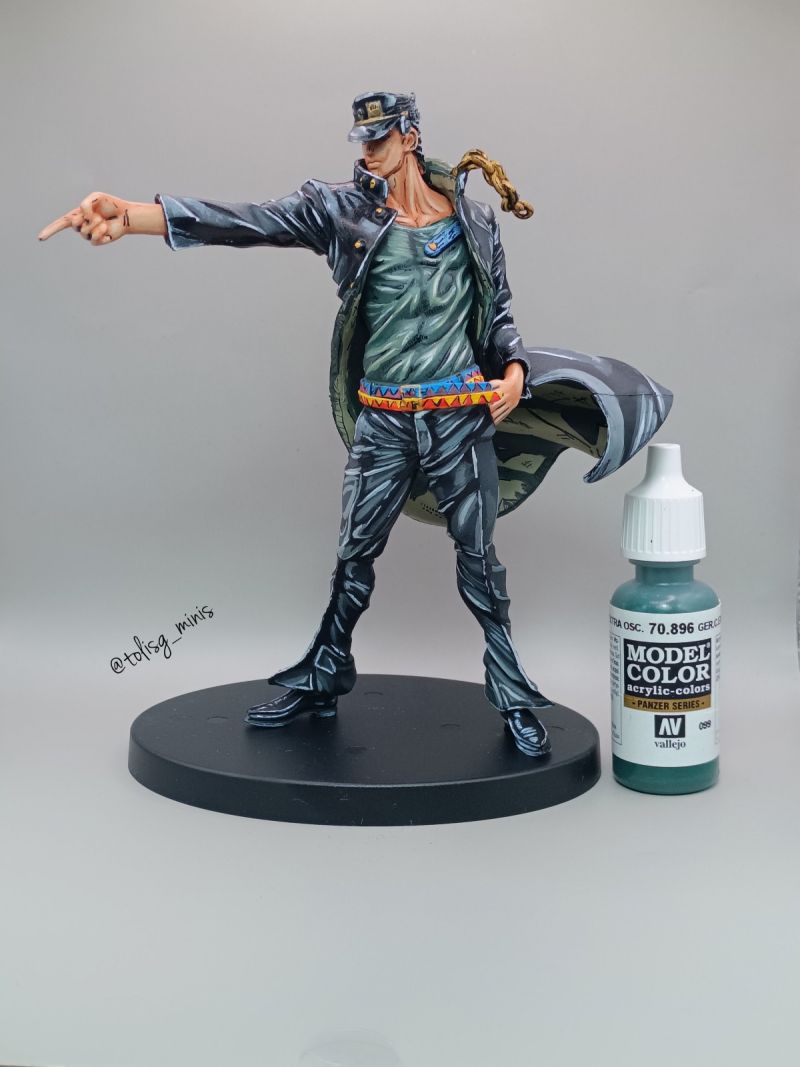 I repainted the figure of Jotaro Kujo to look 2 dimensional as in the mangas