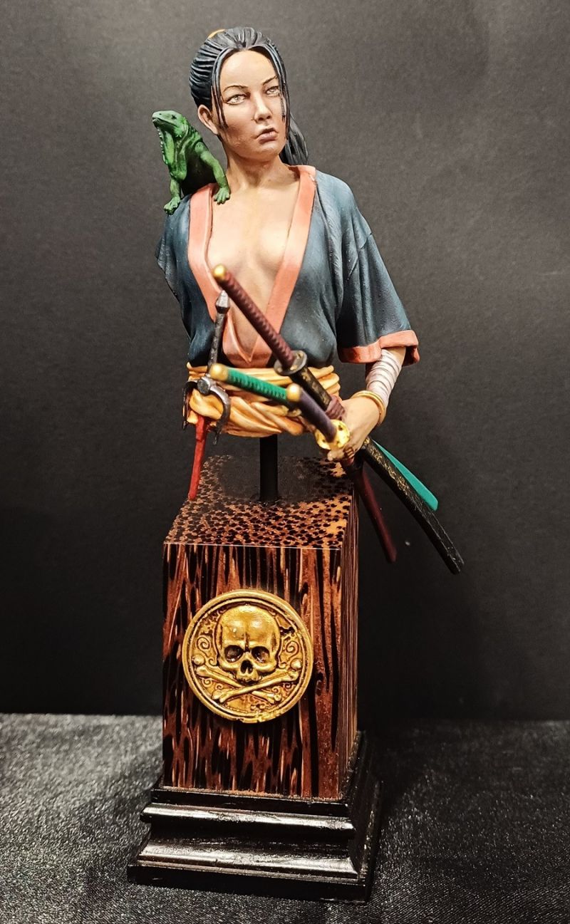 Asian pirate Womanbust