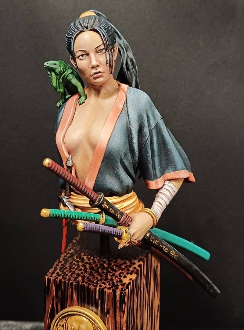 Asian pirate Womanbust