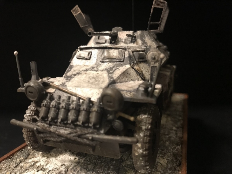 Sd.Kfz.222 Leichter Panzerspahwagen (4X4) 1/35 by Tamiya