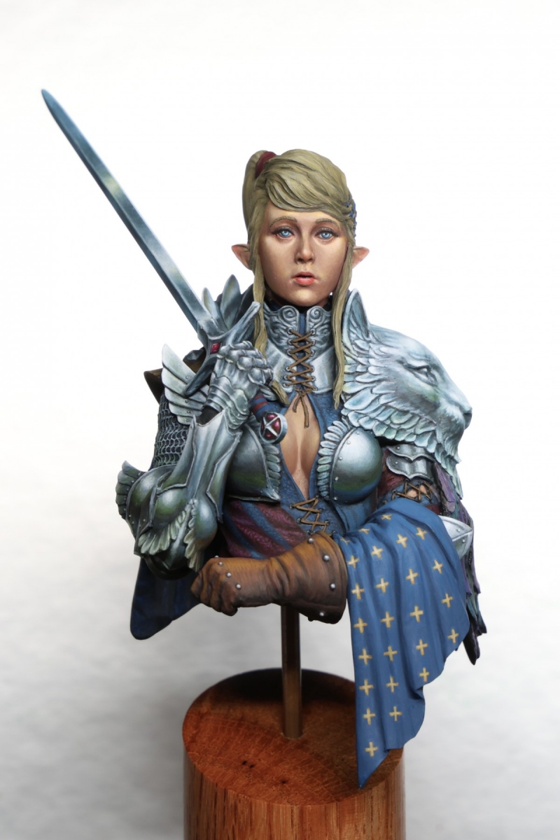 1:10 Bust of an elven swordswoman