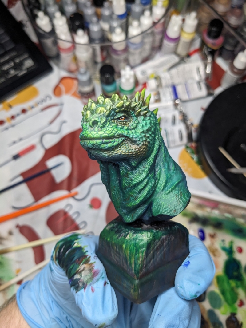 Marine Iguana Bust