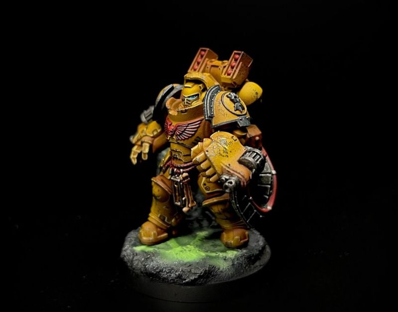 Imperial Fists in chaos ruins