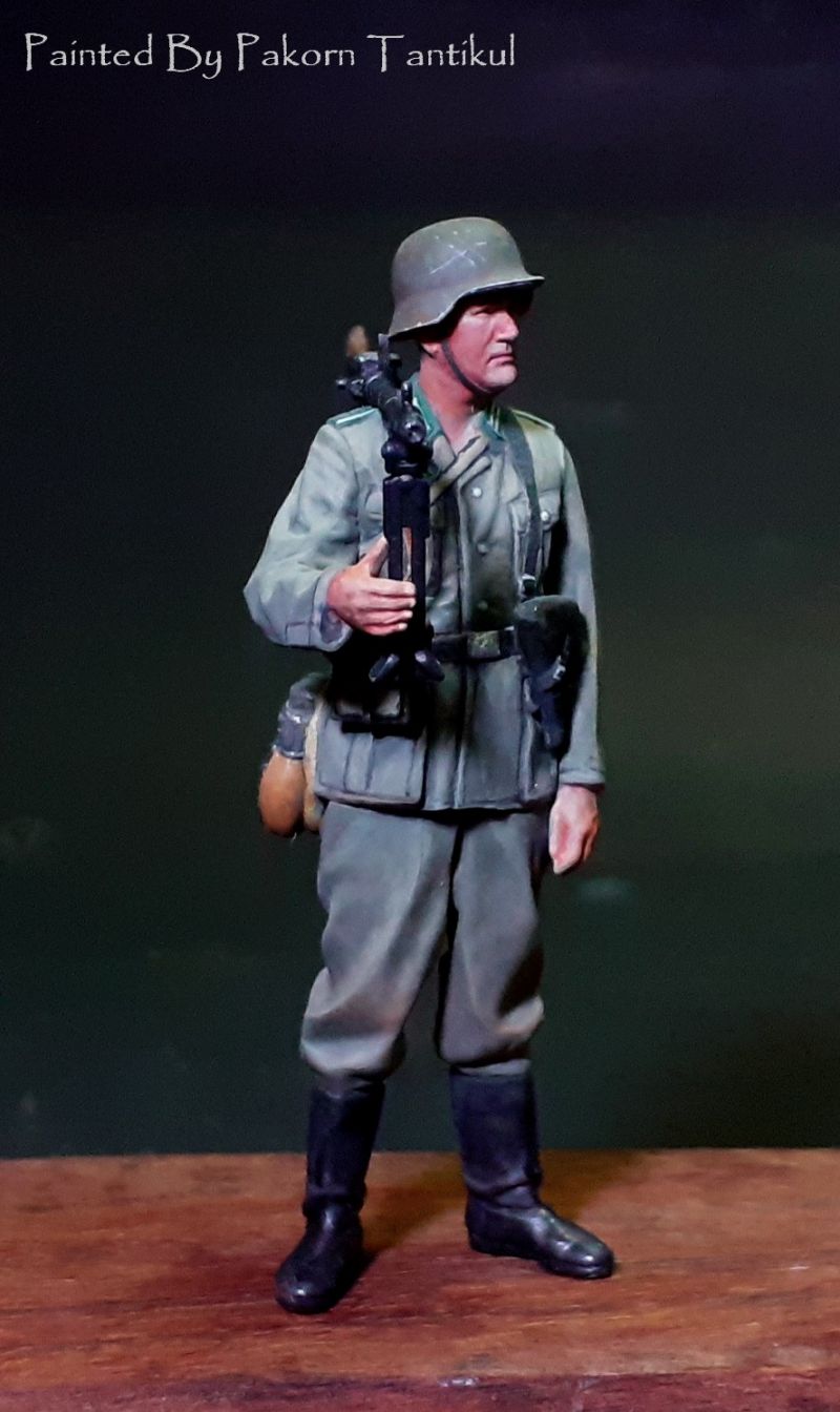 GERMAN INFANTRY (MID-WW II)