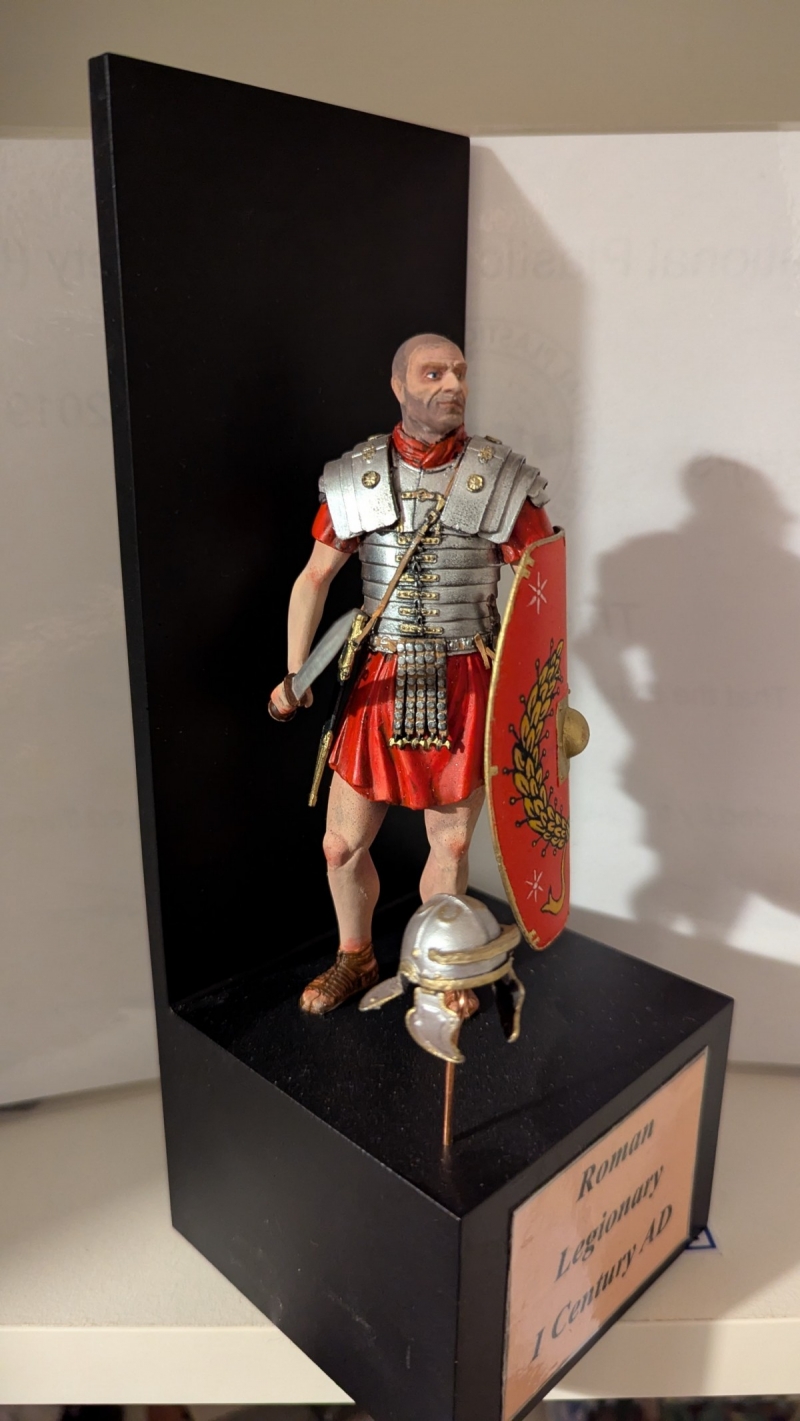 Roman Legionary 1/16