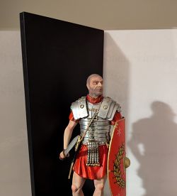 Roman Legionary 1/16