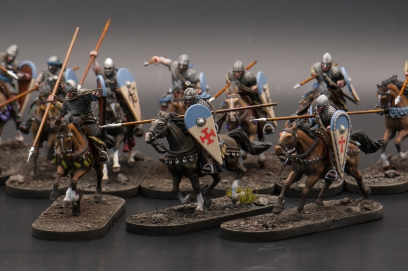 12th century Peninsular warriors on horseback. 28 mm