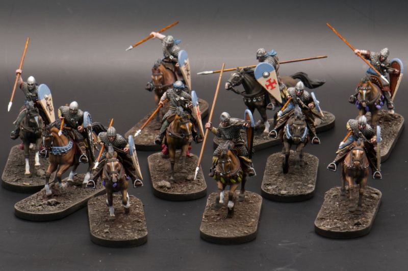 12th century Peninsular warriors on horseback. 28 mm